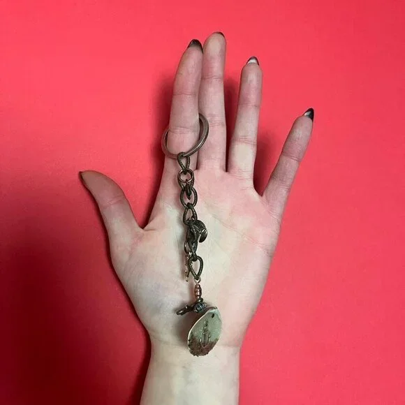 Handmade seashell keychain ๐ค๐คโโโโโ - Picture 4 of 4